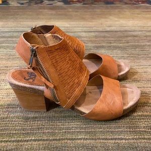 Sofft brown leather sandal size 9M